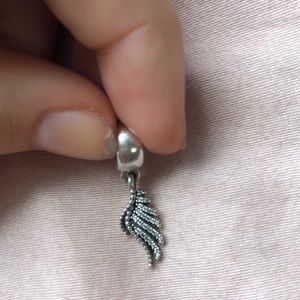 Pandora Majestic Feather Charm